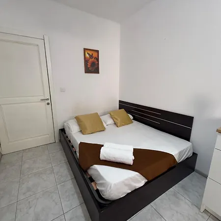 Private And Cozy Full Lägenhet