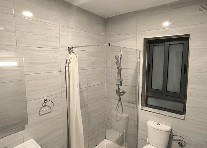 Private And Cozy Full