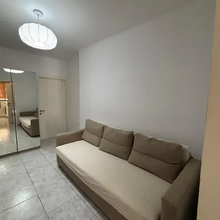 Private And Cozy Full