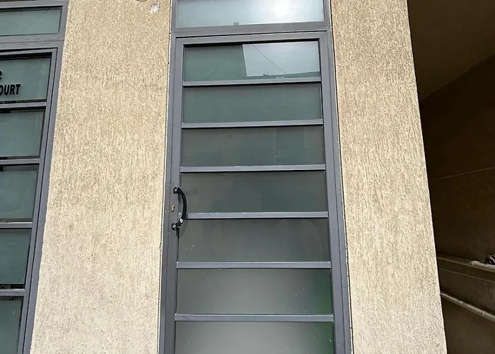 Private And Cozy Full Msierah