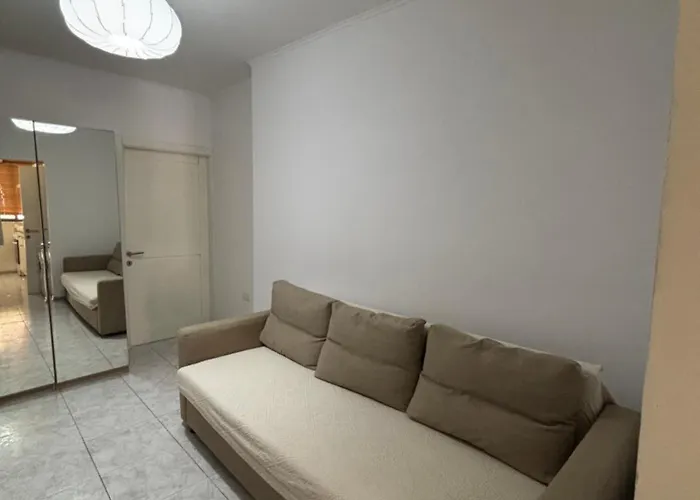 Private And Cozy Full